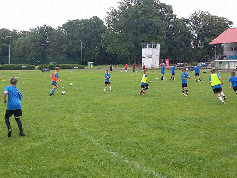 FOOTBALL WINNERS ACADEMY - indywidualny trening piłkarski dla dzieci, Akademia Piłkarska Warszawa http://footballwinners.pl