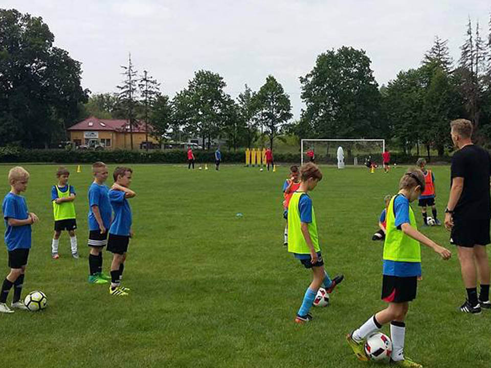 FOOTBALL WINNERS ACADEMY - indywidualny trening piłkarski dla dzieci, Akademia Piłkarska Warszawa http://footballwinners.pl